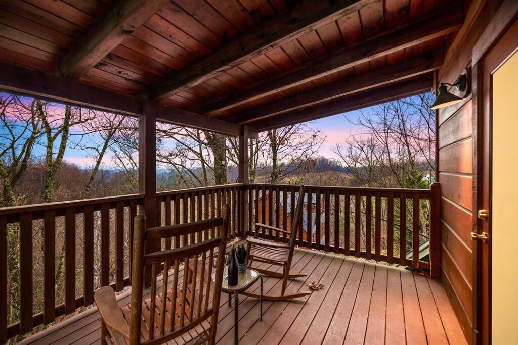 A Moment Inn Time Pigeon Forge Εξωτερικό φωτογραφία