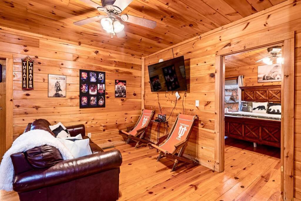 A Moment Inn Time Pigeon Forge Εξωτερικό φωτογραφία