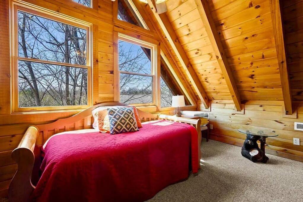 A Moment Inn Time Pigeon Forge Εξωτερικό φωτογραφία
