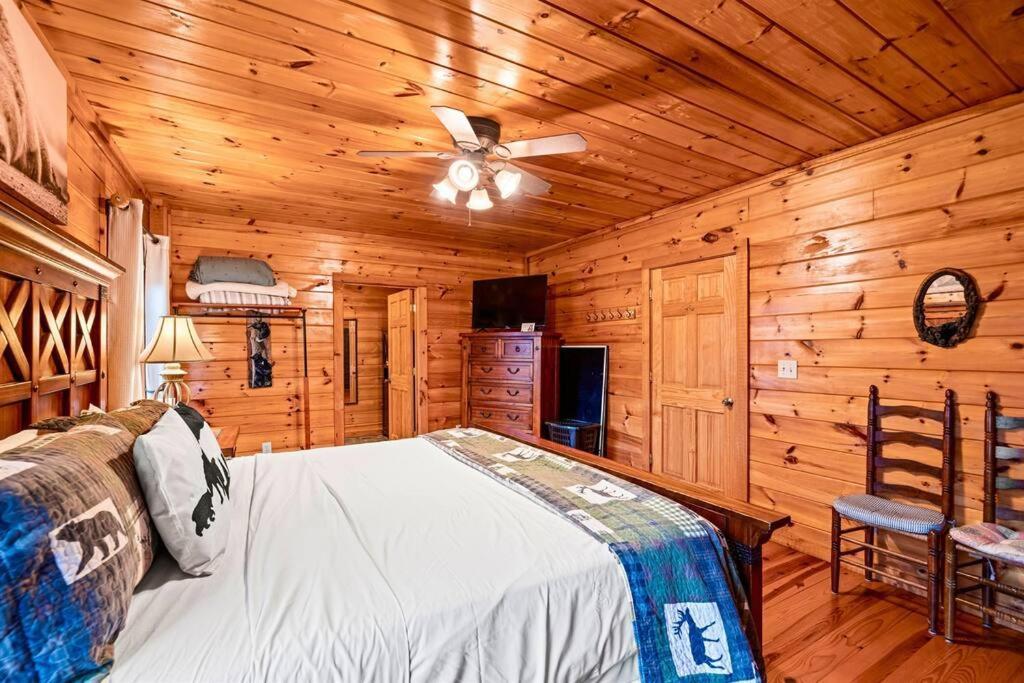 A Moment Inn Time Pigeon Forge Εξωτερικό φωτογραφία